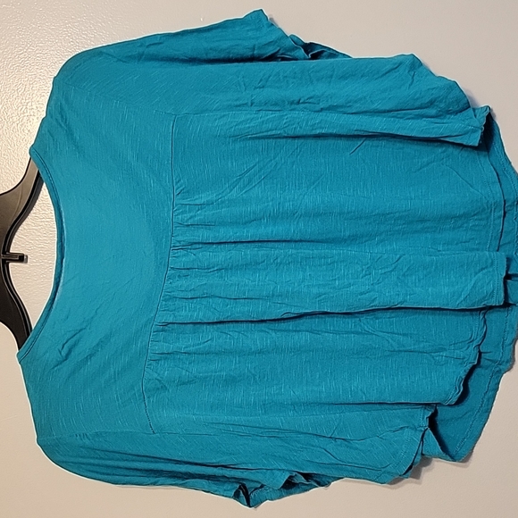 Cute blouses butterfly sleeves - Picture 2 of 4